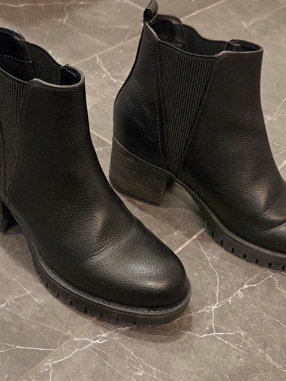 MIA Jody Lug Sole Platform Ankle Chelsea Boots - Black